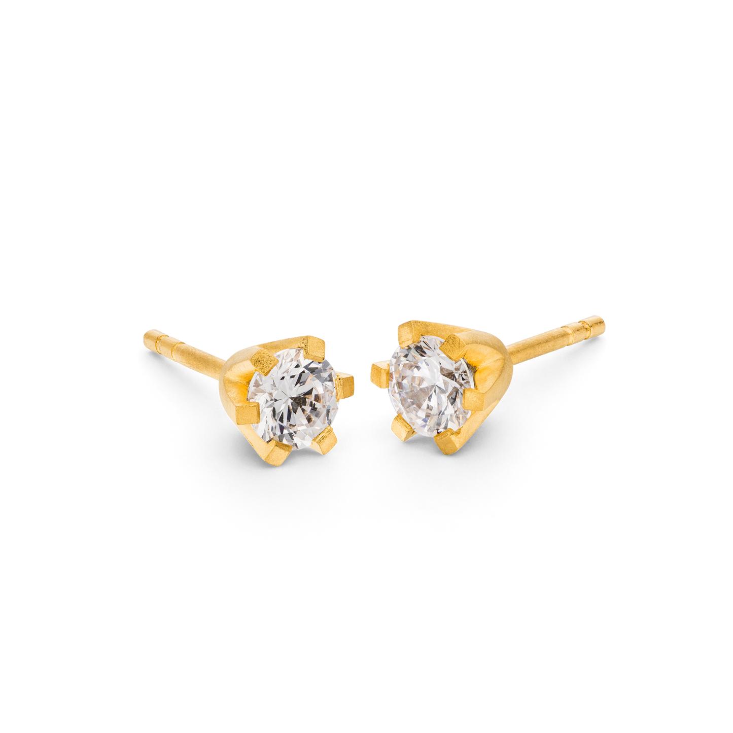 Ohrstecker gelbgold in chaton kollektion von jan spille nachhaltiger schmuck