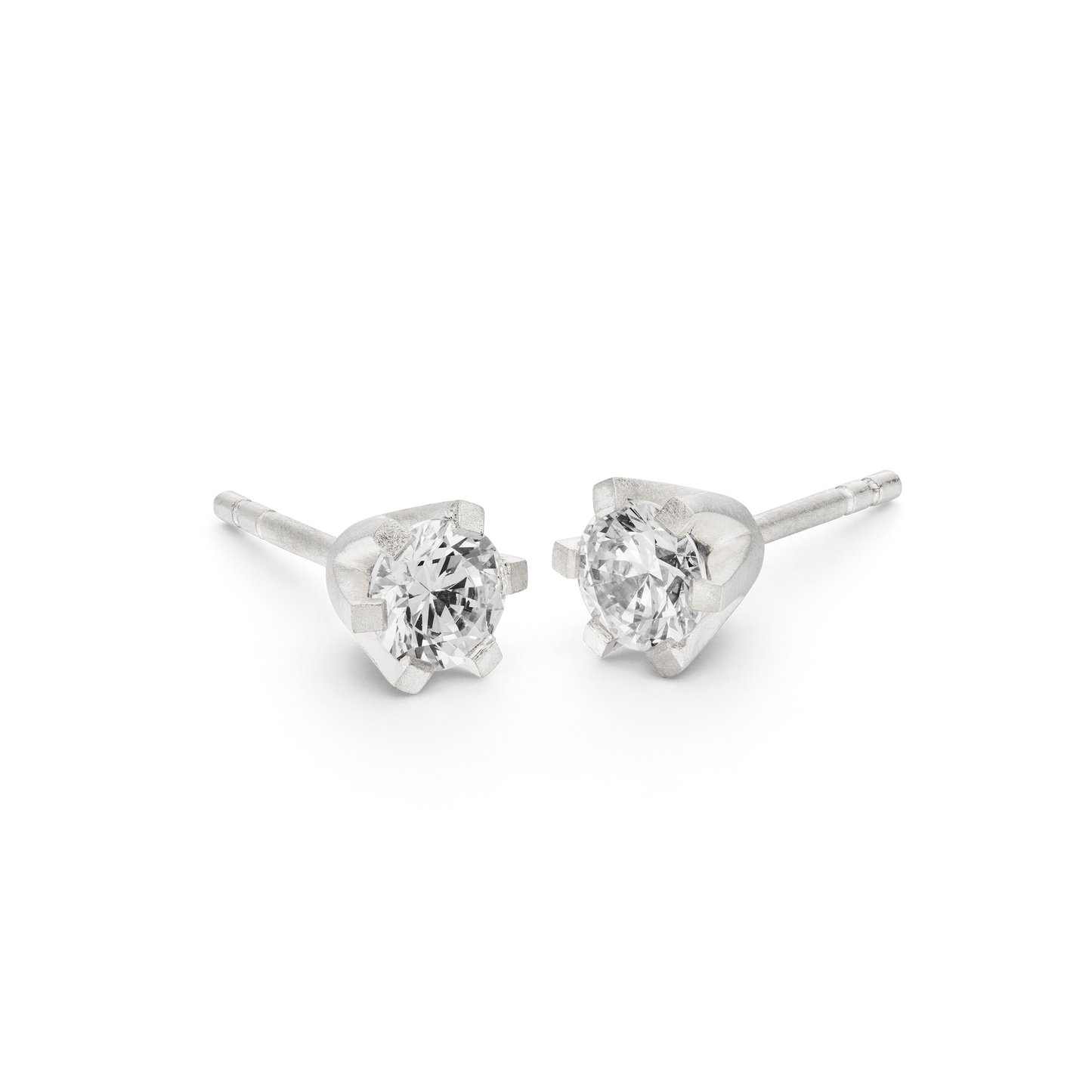 Ohrstecker Fairtrade in Weissgold mit weissem Ethical Diamond