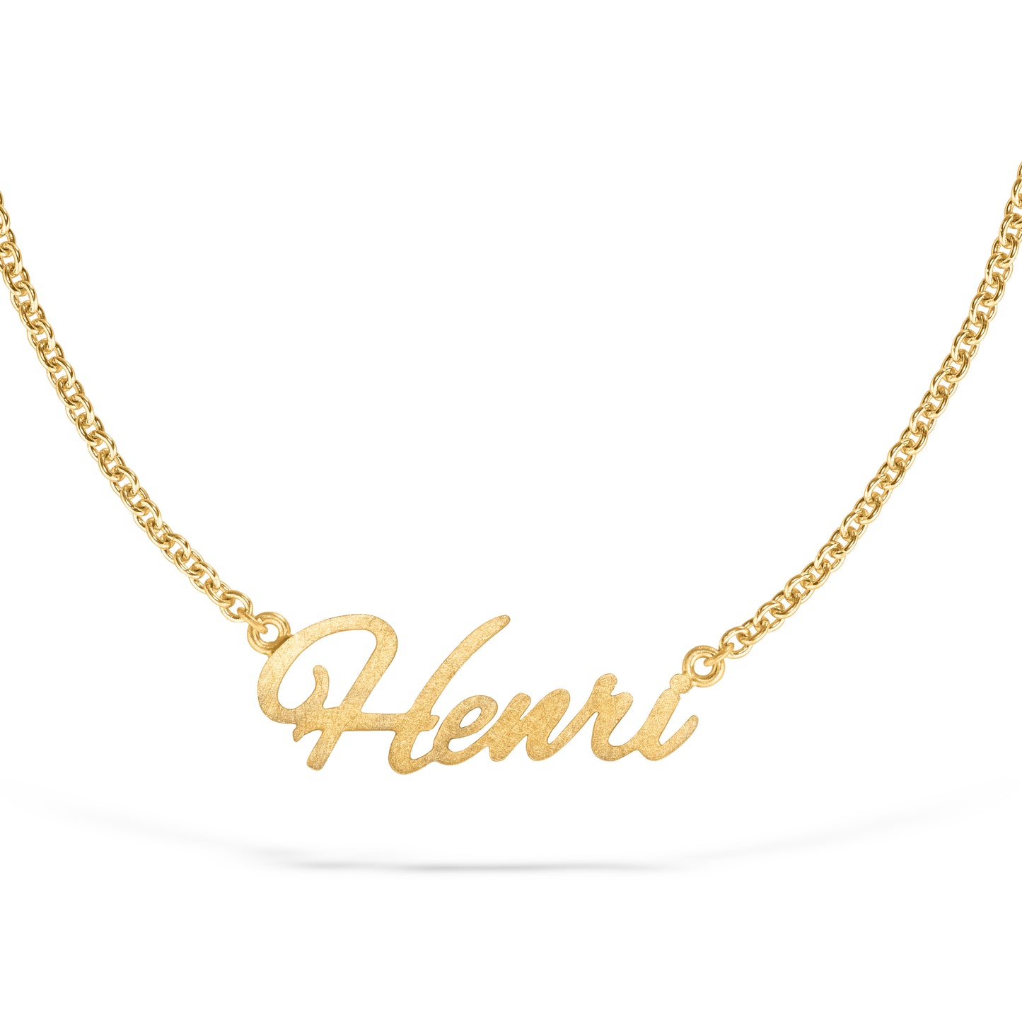Words & Letters-Anhänger No.2 // Name aus Gelbgold – hochwertiger Jan Spille-Schmuck, fair gefertigt in Hamburg.