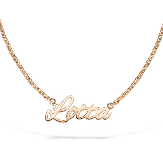 Namenskette für Mamas aus Roségold, handgefertigt in Hamburg von Jan Spille. Nachhaltiger Echtschmuck aus fairem Gold