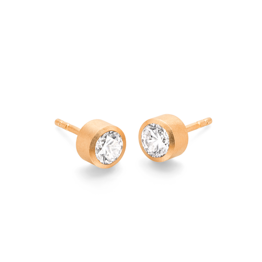 minimalistische ohrstecker gelbgold mit diamant von jan spille schmuck in rosegold