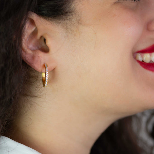 Pavé-Creolen in Gelbgold – creolen gold 750 diamanten, elegant & fair produziert in Hamburg.