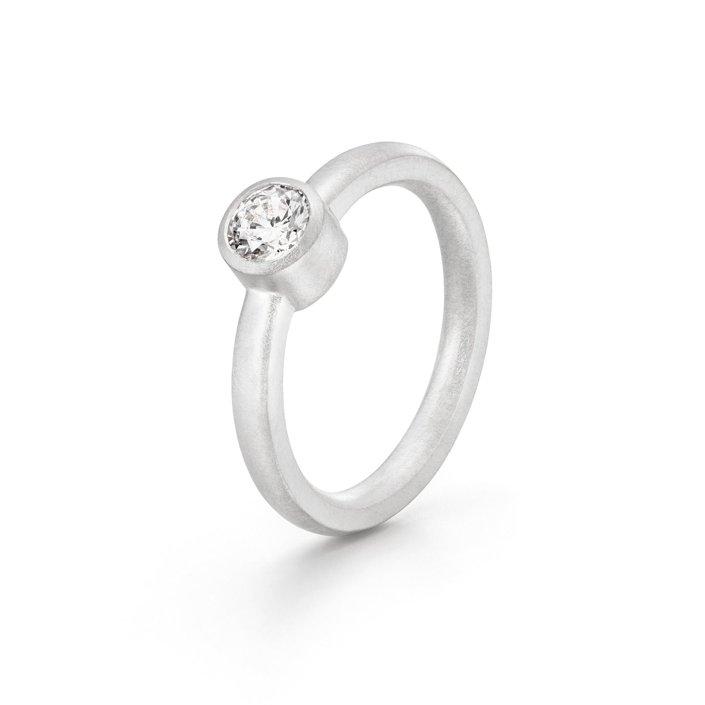 Minimalistischer Ring mit Stein der Spotlight-Collection von Jan Spille aus Hamburg