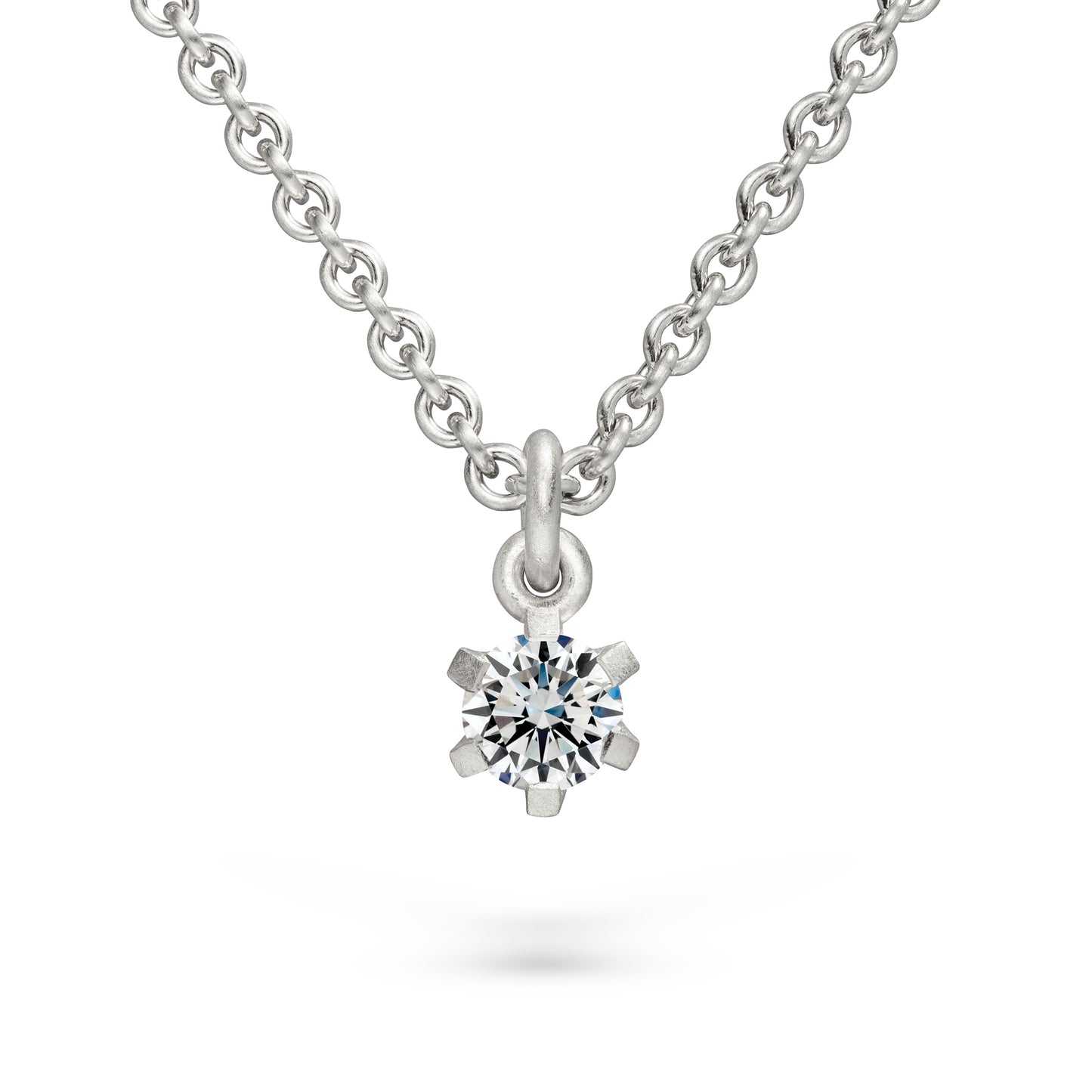 Zeitloser Kettenanhänger aus Echtgold und ein konfliktfreier Diamant Weissgold