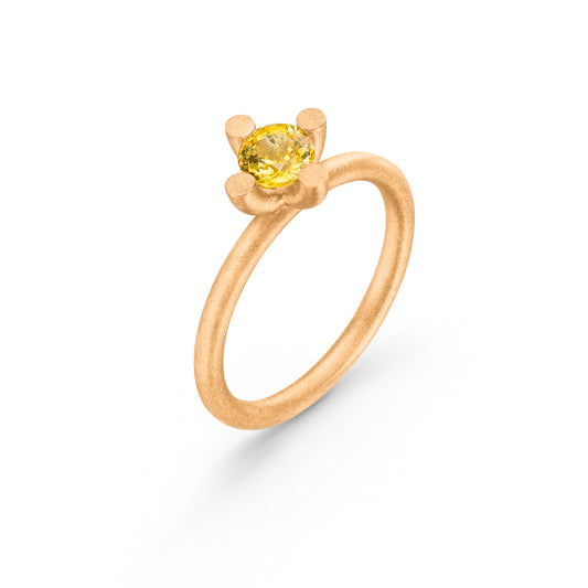 Gelbe Saphire und Fairtrade Roségold: Verlobungsring von jan Spille Schmuck aus Hamburg