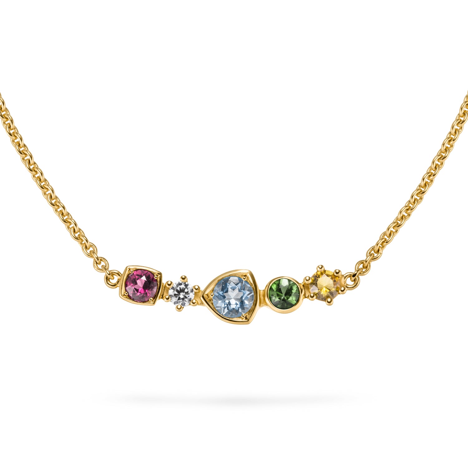 goldkette mit bunten steinen aus brasilianischen Edelsteinen der Diversity Collection von jan Spille